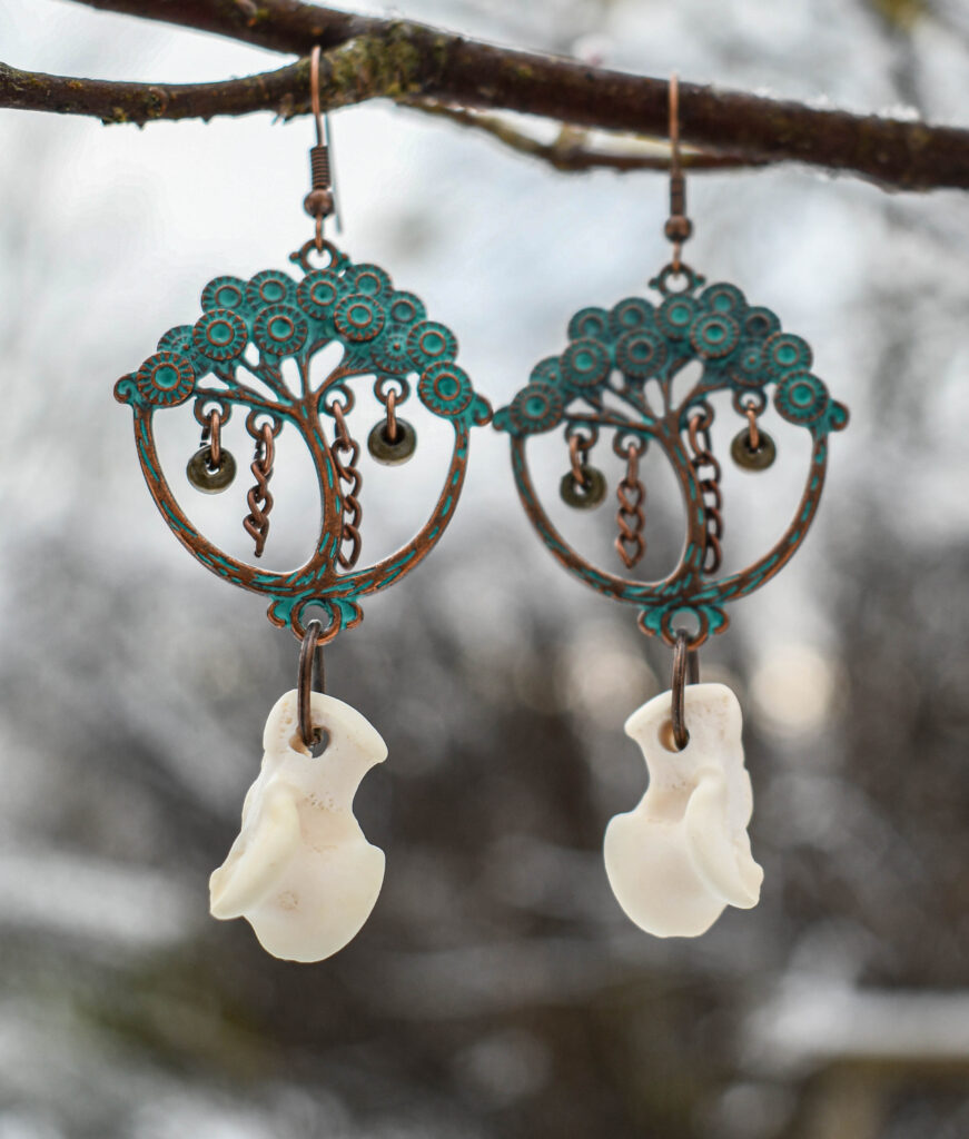 Rebase pöialuu ja elupuu ripatsiga kõrvarõngad teine