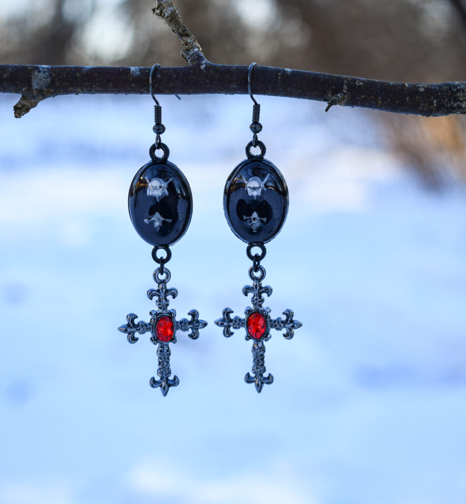 Hiire selgroo lülide ja ristiga kõrvarõngad