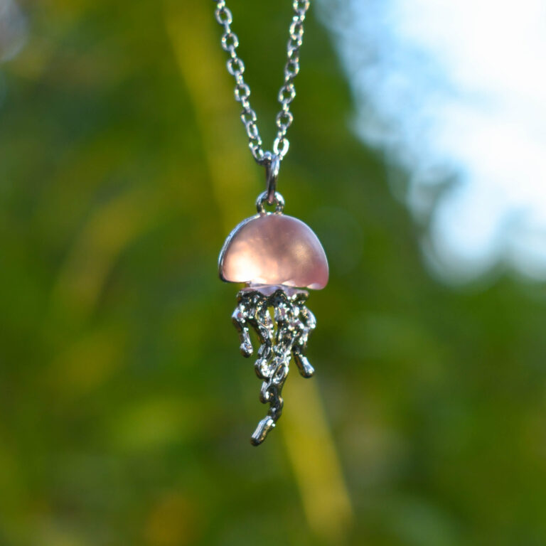 Roosa Hõbedane meduus kaelakee